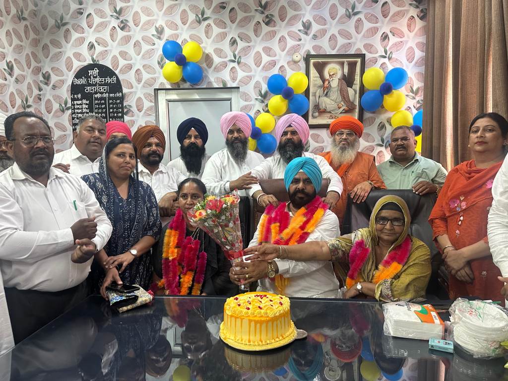 ਗੜ੍ਹਸ਼ੰਕਰ ਵਿੱਚ ਉਤਸ਼ਾਹ ਨਾਲ ਮਨਾਇਆ ਗਿਆ ਬਲਾਕ ਸੰਮਤੀ ਤਾਜਪੋਸ਼ੀ ਸਮਾਰੋਹ